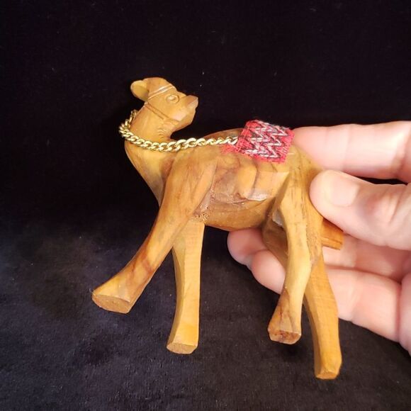 Small Vintage Wooden Camel Figurine - Picture 3 of 6